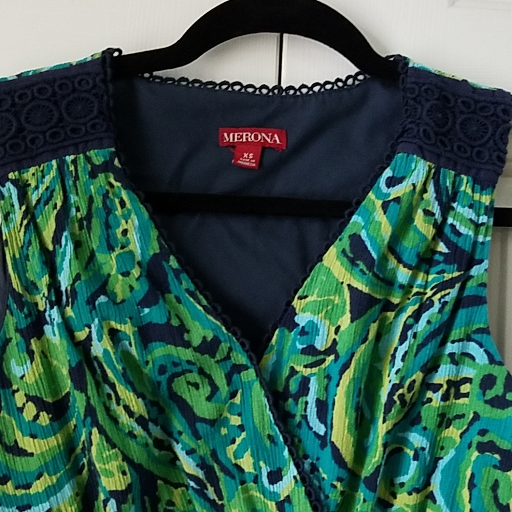 Dress - Picture 2 of 4